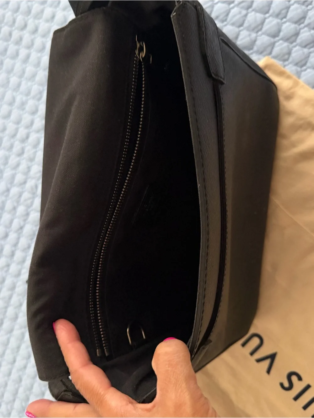 Louis Vuitton Black Men's Messenger Crossbody Bag